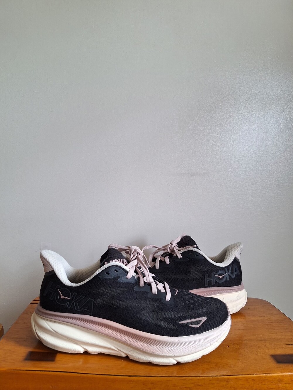 Hoka Clifton 9 Women's Obsidian / Quartzite Size 7.5B - Picture 2 of 13
